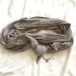 Donni Charm cashmere scarf
